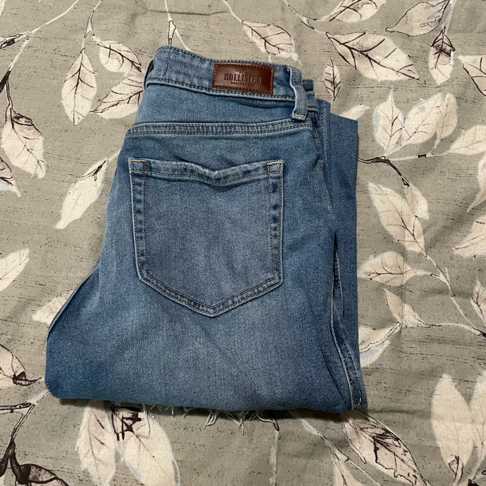 Hollister jeans